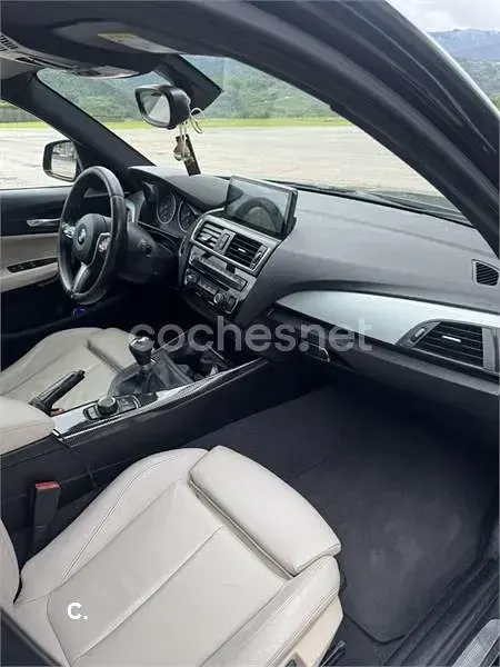 Usado BMW 118 150 CV (110 kW) 2017 Negro Utilitario