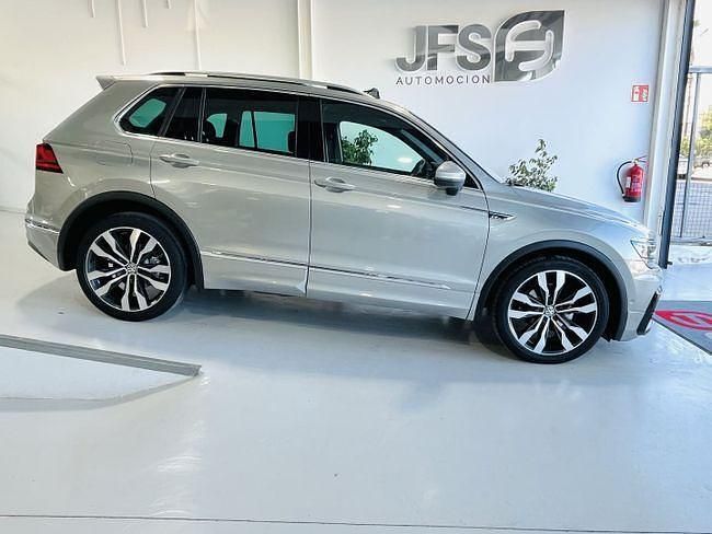 Usado VW Tiguan R-line 150 CV (110 kW) 2020 Gris SUV
