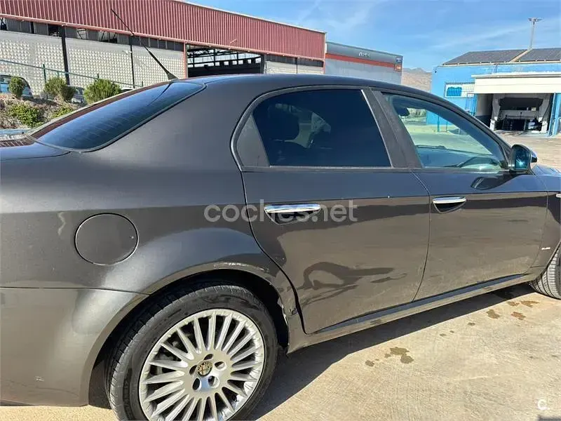 Usado Alfa Romeo 159 Distinctive 150 CV (110 kW) 2007 Verde Berlina