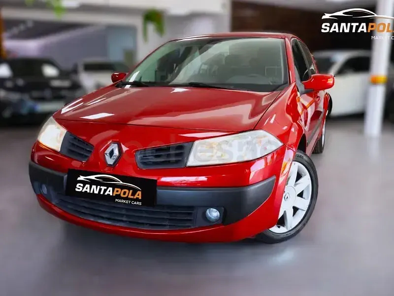 Usado Renault Mégane II Dynamique 105 CV (77 kW) 2007 Granate Berlina
