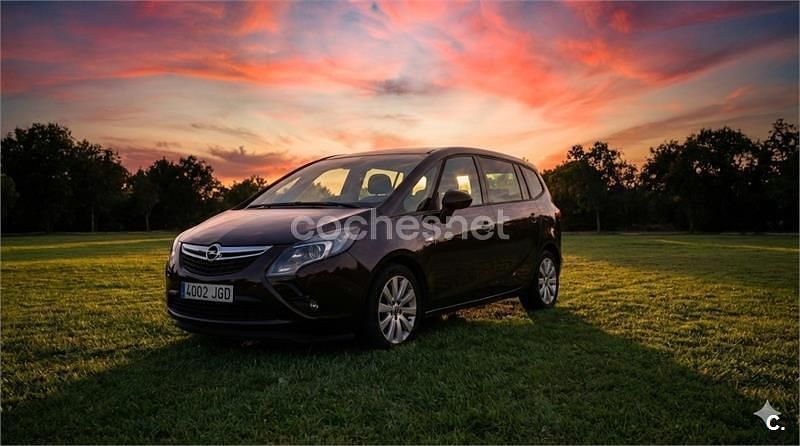 Usado Opel Zafira Tourer Selective 130 CV (95 kW) 2015 Marrón Monovolumen