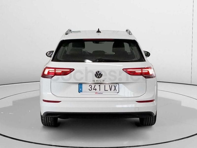 Usado VW Golf VIII 115 CV (84 kW) 2022 Blanco Familiar