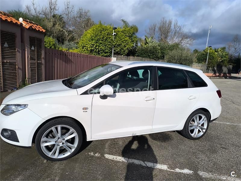 Usado Seat Ibiza ST Style 105 CV (77 kW) 2012 Blanco Familiar