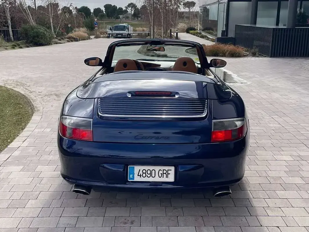 Usado Porsche 911 Carrera 349 CV (256 kW) 2003 Azul Coupe