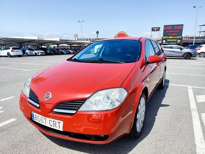 Usado Nissan Primera Tekna 140 CV (102 kW) 2004 Rojo Familiar