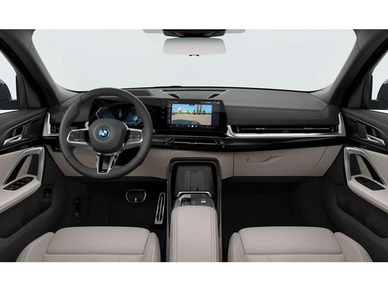 Usado BMW iX2 Sport Line 150 kW (204 CV) 2024 Negro SUV