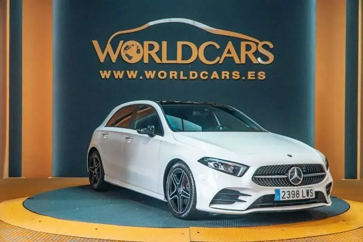 Usado Mercedes A200 AMG line 150 CV (110 kW) 2022 Blanco Berlina