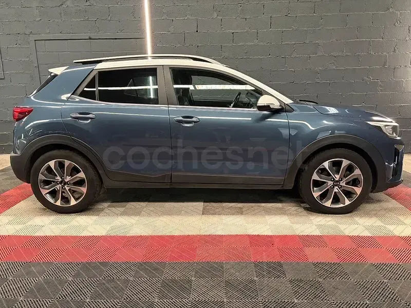 Usado Kia Stonic 115 CV (84 kW) 2019 Azul SUV