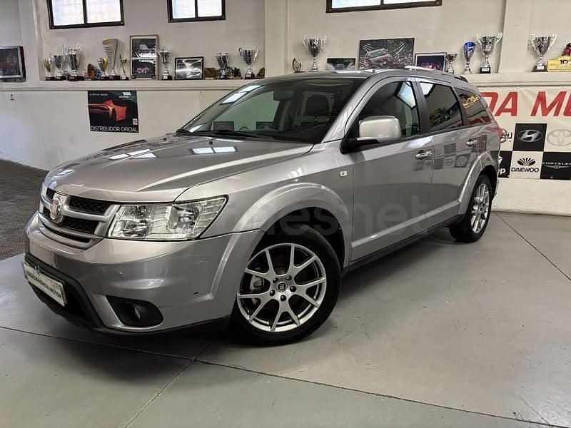 Usado Fiat Freemont Lounge 140 CV (102 kW) 2015 Gris / plata SUV