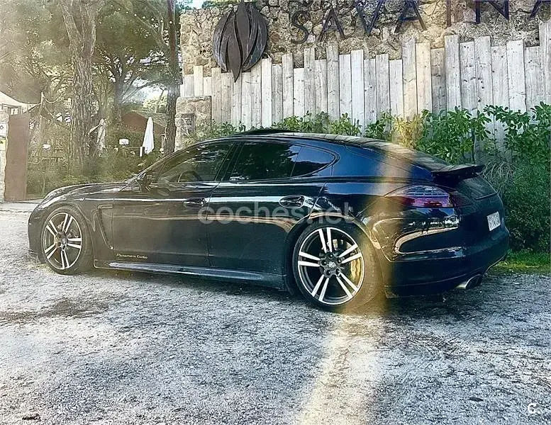 Usado Porsche Panamera Turbo 500 CV (367 kW) 2010 Negro Utilitario