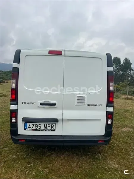 Usado Renault Trafic 120 CV (88 kW) 2019 Blanco Monovolumen