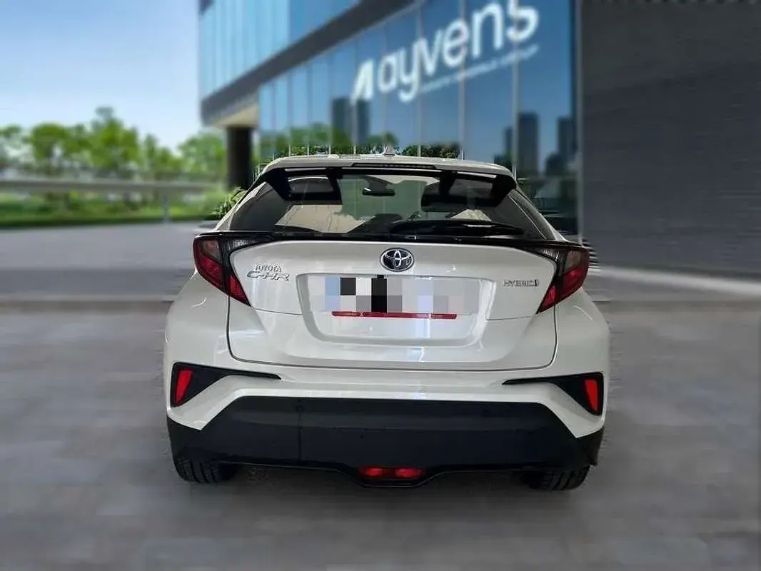 Usado Toyota C-HR+ Advance 98 CV (72 kW) 2022 Blanco SUV