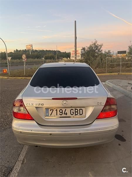 Usado Mercedes CLK220 Avantgarde 150 CV (110 kW) 2008 Gris / plata Coupe