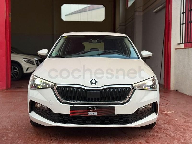 Usado Skoda Scala Style 115 CV (84 kW) 2020 Blanco Utilitario