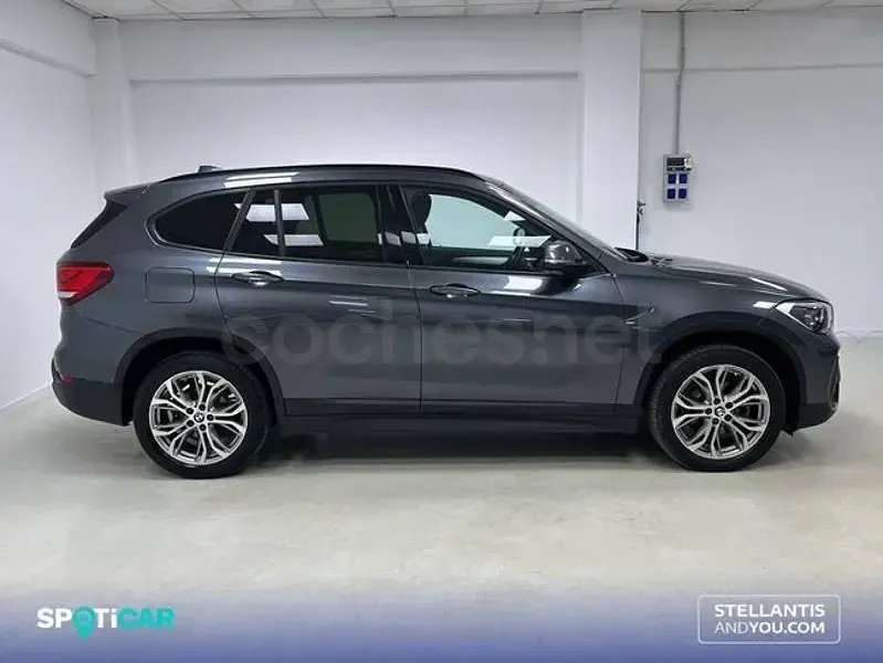 Usado BMW X1 136 CV (100 kW) 2021 Gris / plata SUV