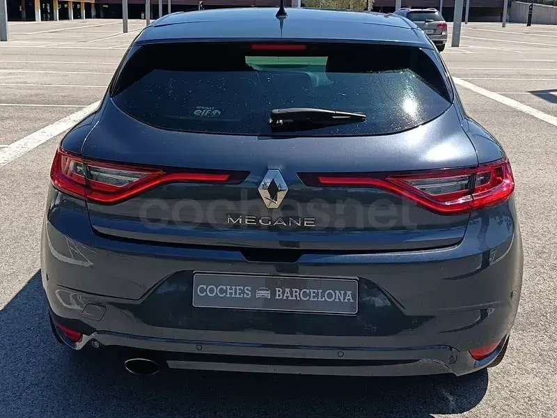 Usado Renault Mégane Zen 130 CV (95 kW) 2016 Azul Berlina