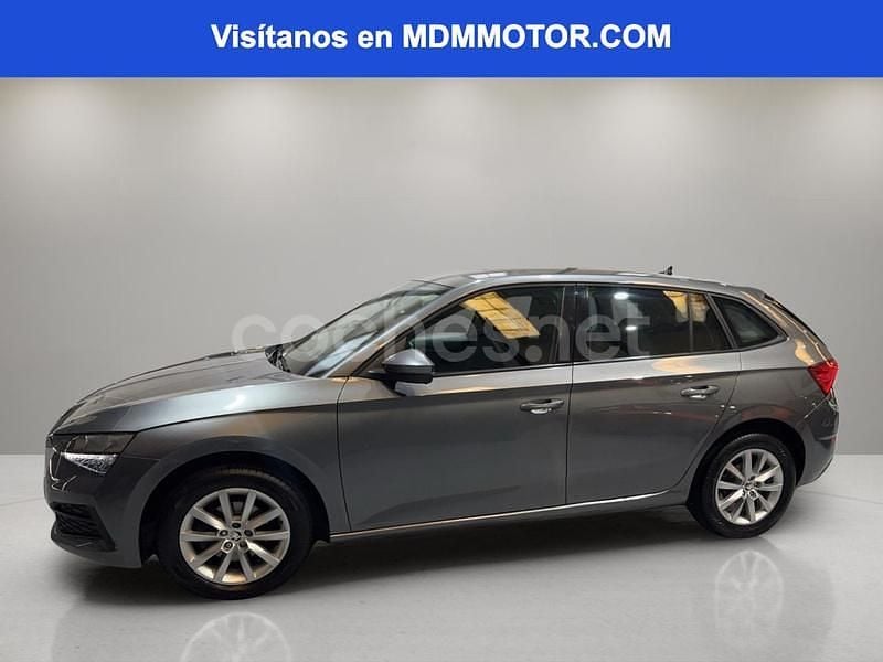 Usado Skoda 110 R Ambition 110 CV (80 kW) 2022 Gris / plata Berlina