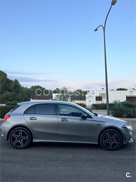 Usado Mercedes A250 218 CV (160 kW) 2020 Gris / plata Berlina