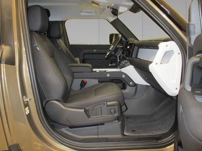 Usado Land Rover Defender S 249 CV (183 kW) 2024 Gondwana stone gloss SUV