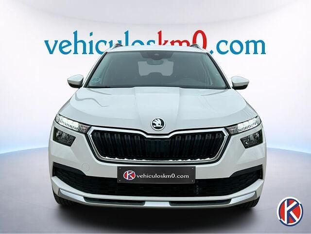 Usado Skoda Kamiq 110 CV (80 kW) 2022 Blanco SUV
