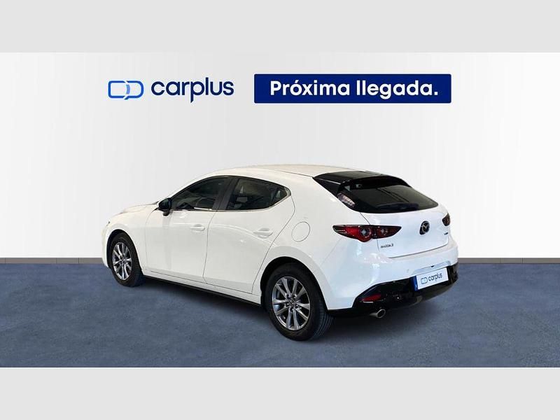 Usado Mazda 3 Prime-Line 140 CV (102 kW) 2025 Arctic white (sólido) Utilitario