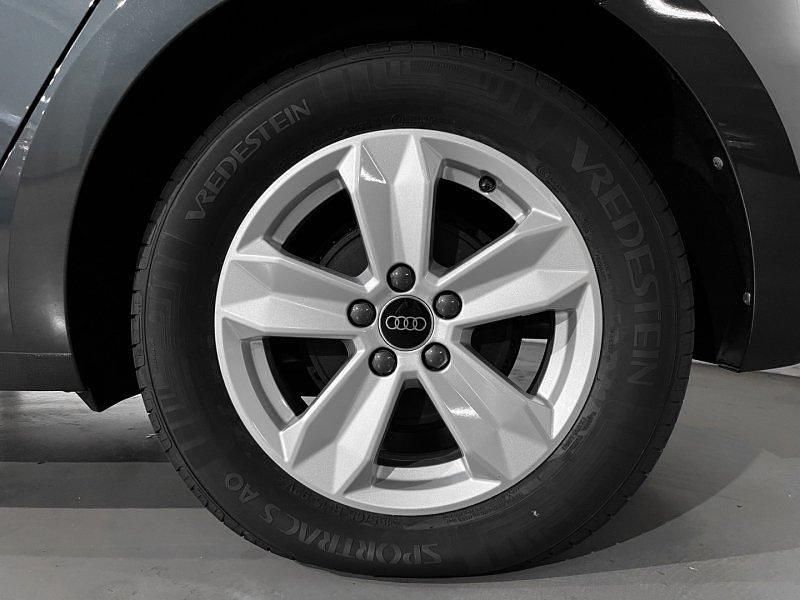 Usado Audi A1 Sportback 95 CV (69 kW) 2023 Gris manhattan metalizado Utilitario