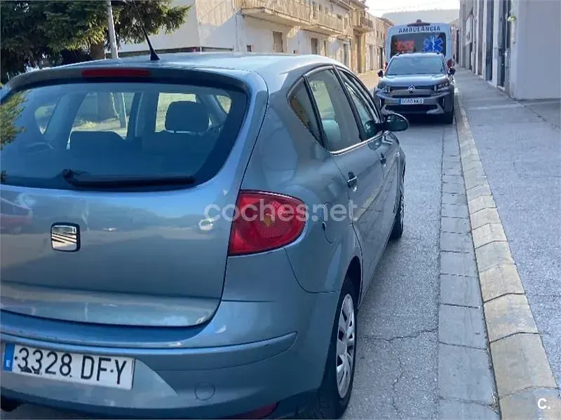 Usado Seat Altea Stylance 105 CV (77 kW) 2005 Gris / plata Monovolumen