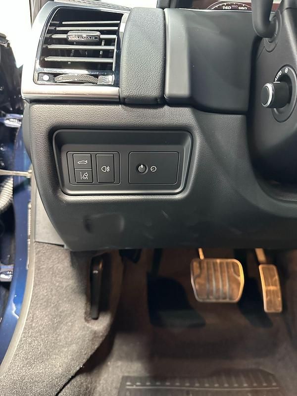 Usado Jaguar F-Type R-Dynamic 300 CV (220 kW) 2024 Azul Coupe