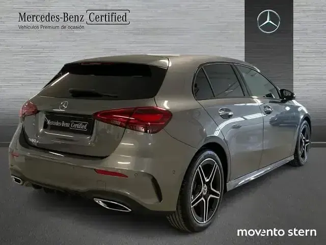 Nuevo Mercedes A180 Advanced 116 CV (85 kW) 2025 Gris Utilitario