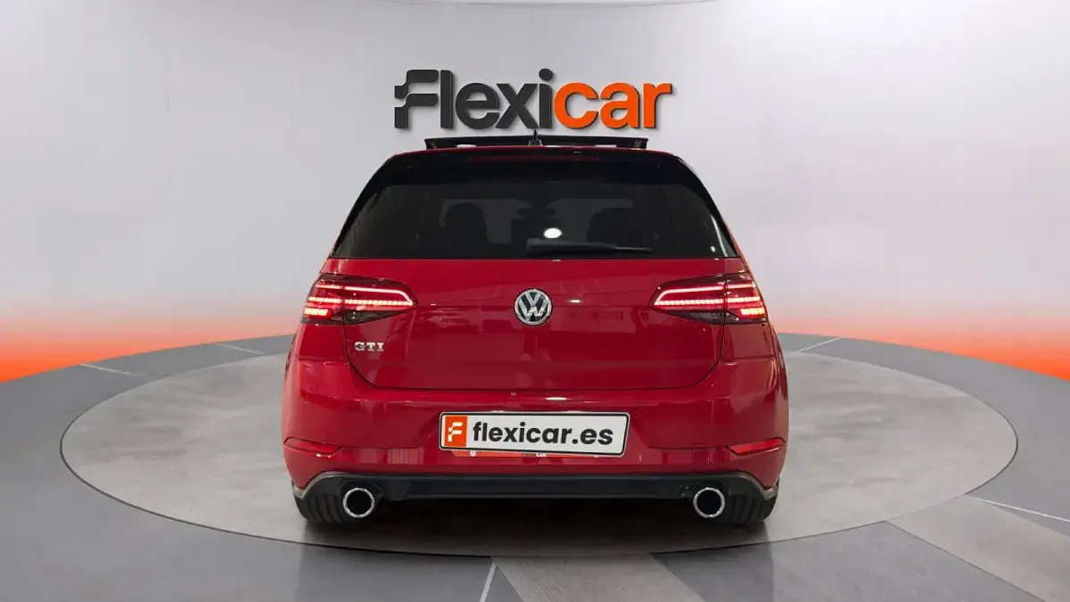 Usado VW Golf VII GTI 230 CV (169 kW) 2017 Rojo Berlina