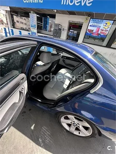 Usado BMW 318 143 CV (105 kW) 2004 Azul Berlina