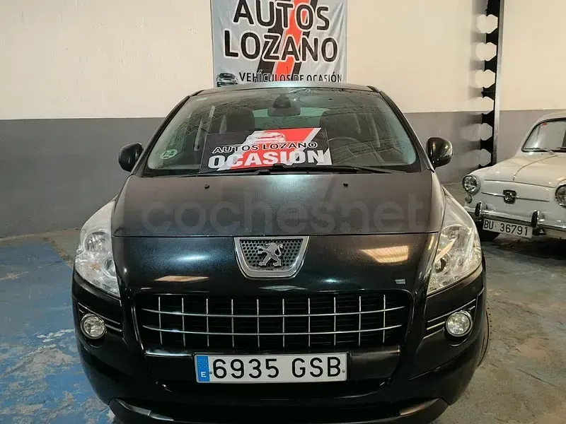 Usado Peugeot 3008 Business-Line 112 CV (82 kW) 2010 Gris / plata Familiar