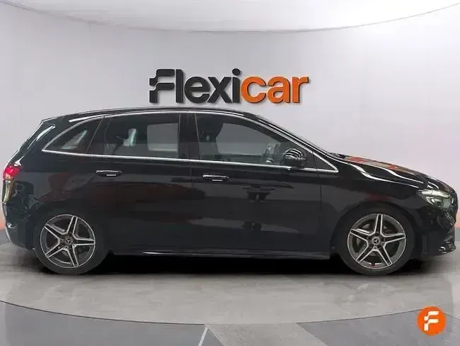 Usado Mercedes B200 150 CV (110 kW) 2023 Negro Utilitario