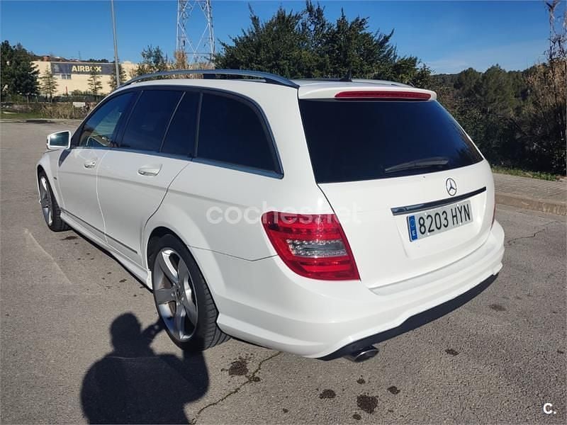 Usado Mercedes C220 170 CV (125 kW) 2014 Blanco Familiar