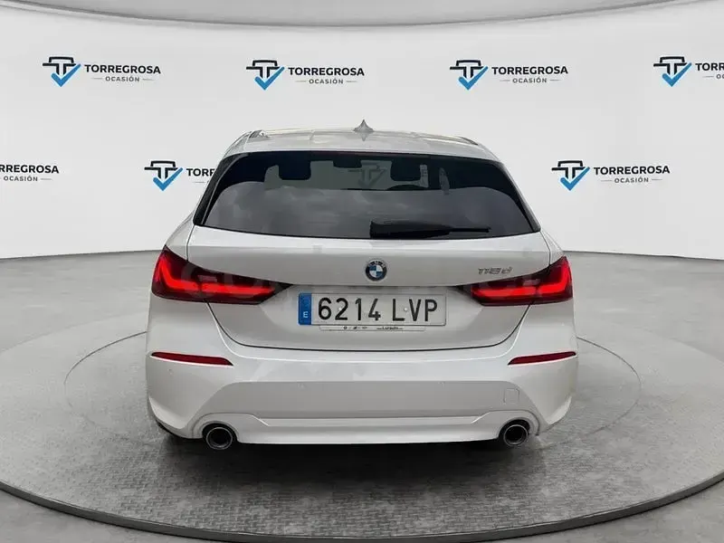Usado BMW 118 150 CV (110 kW) 2021 Blanco Berlina