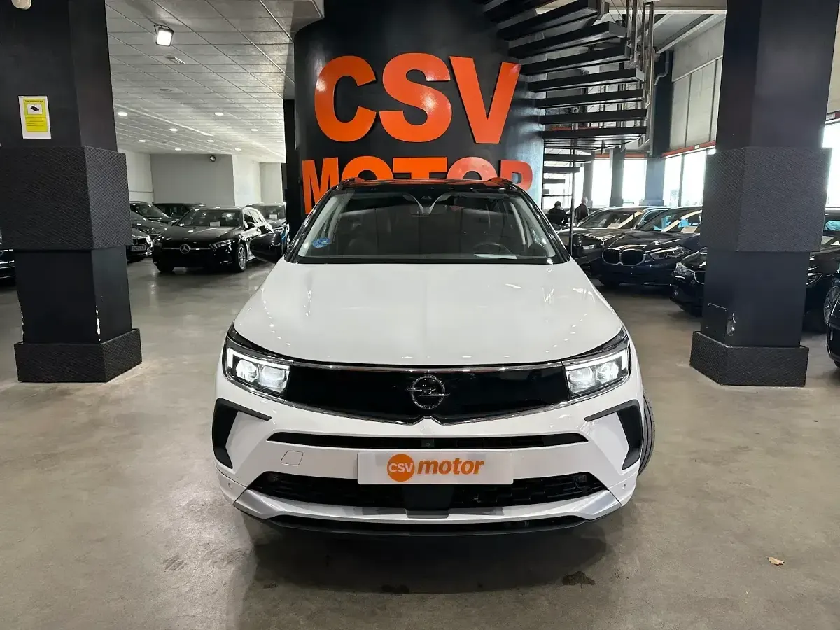 Usado Opel Grandland X Ultimate 300 CV (220 kW) 2022 Blanco SUV