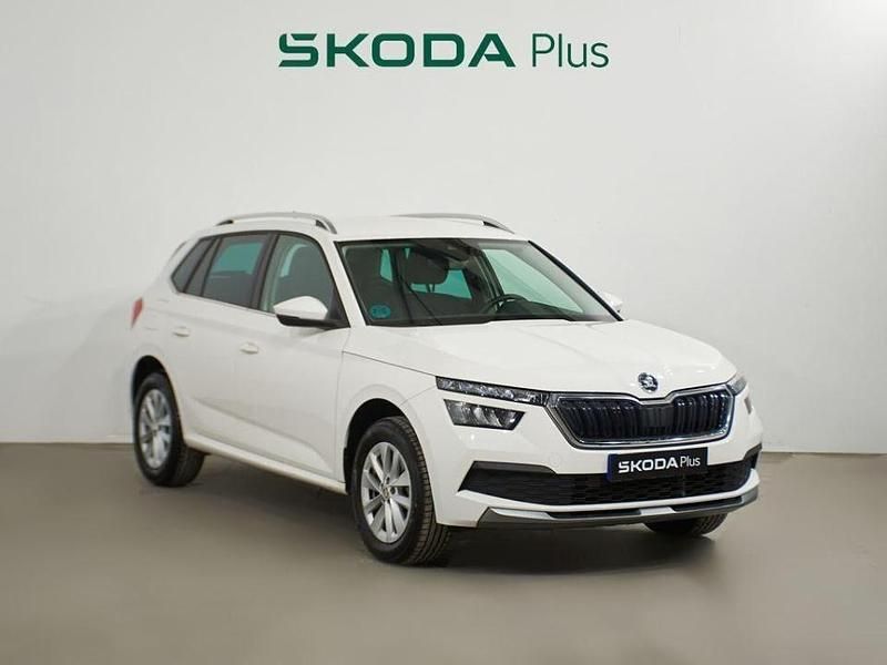 Usado Skoda Kamiq Ambition 110 CV (80 kW) 2022 Blanco SUV