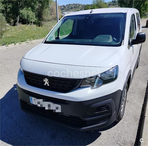 Usado Peugeot Rifter Active 100 CV (73 kW) 2023 Blanco Monovolumen