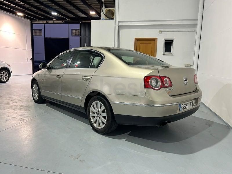 Usado VW Passat Advance 140 CV (102 kW) 2008 Beige Berlina