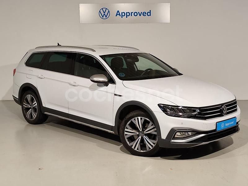 Blanco Usado 2023 VW Passat Alltrack Familiar | 38.900 € (Caro) - Imagen 1/4