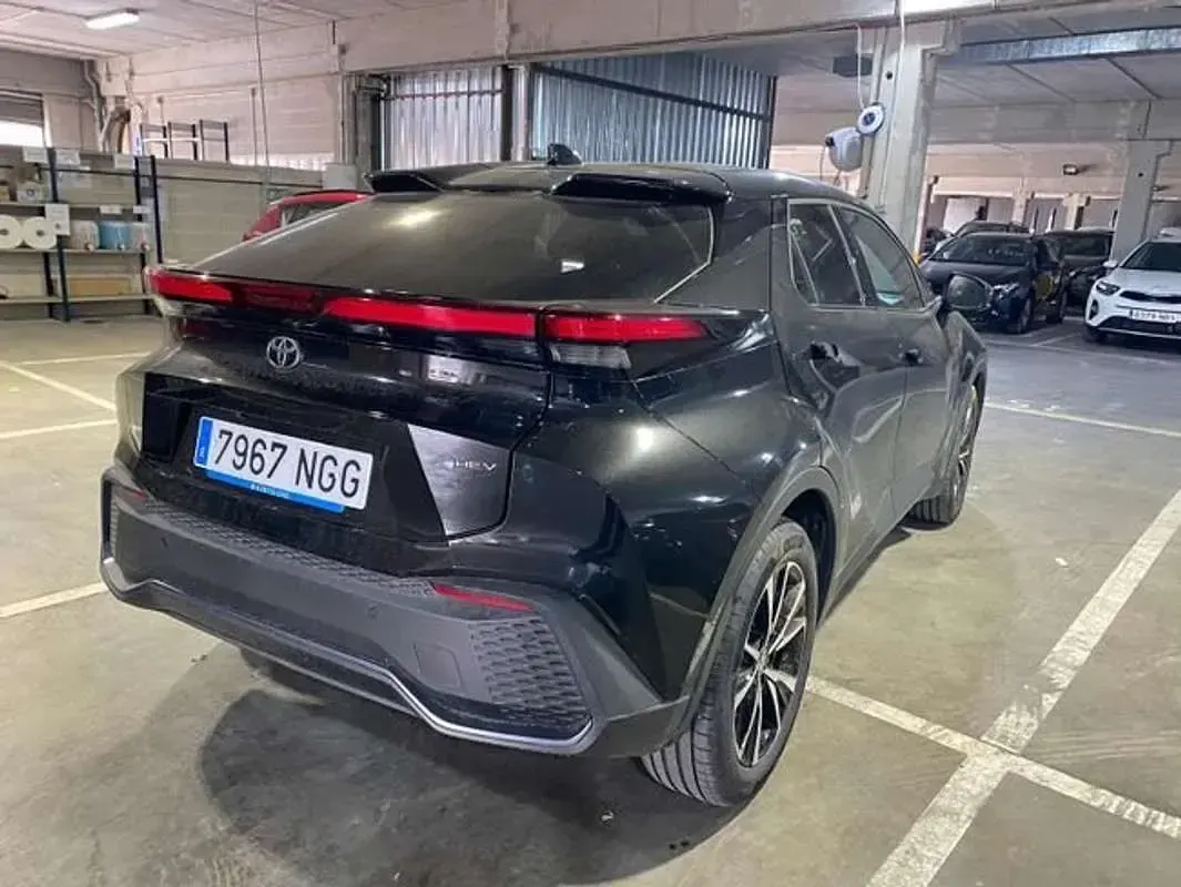 Usado Toyota C-HR Advance 140 CV (102 kW) 2025 Negro SUV