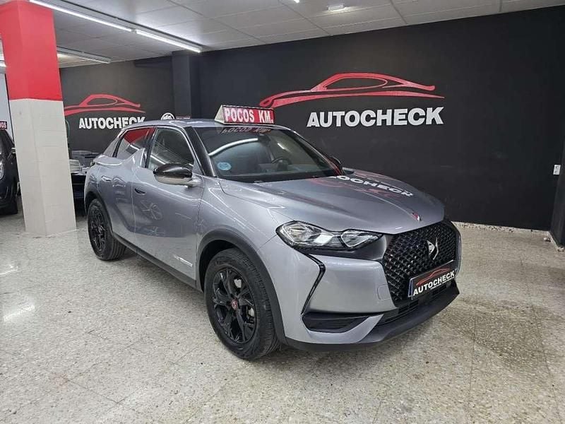 Gris Usado 2022 DS Automobiles DS3 Crossback Performance SUV | 20.990 € (Un poco caro) - Imagen 1/4