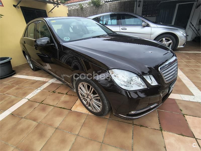 Usado Mercedes E220 Elegance 170 CV (125 kW) 2012 Marrón Berlina