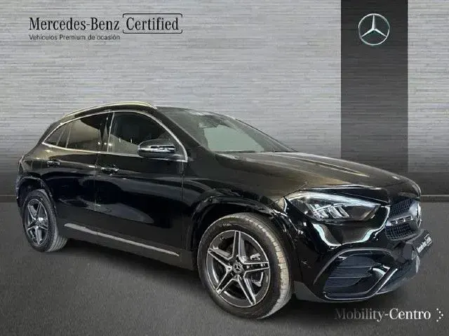 Usado Mercedes GLA250 218 CV (160 kW) 2025 Negro noche SUV