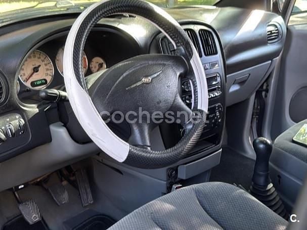 Gris / plata Usado 2006 Chrysler Voyager Monovolumen | 6000 € (Precio justo) - Imagen 1/4
