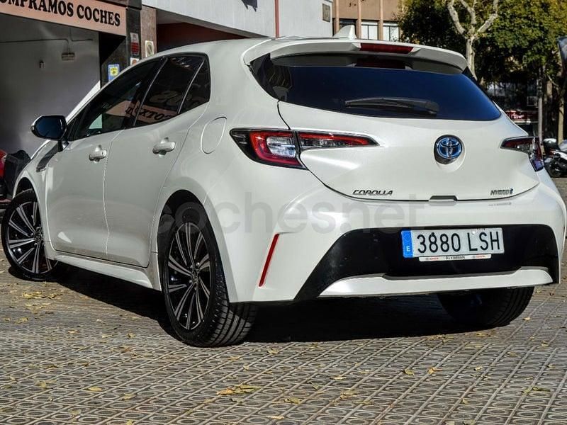 Usado Toyota Corolla Style 122 CV (89 kW) 2021 Blanco Berlina