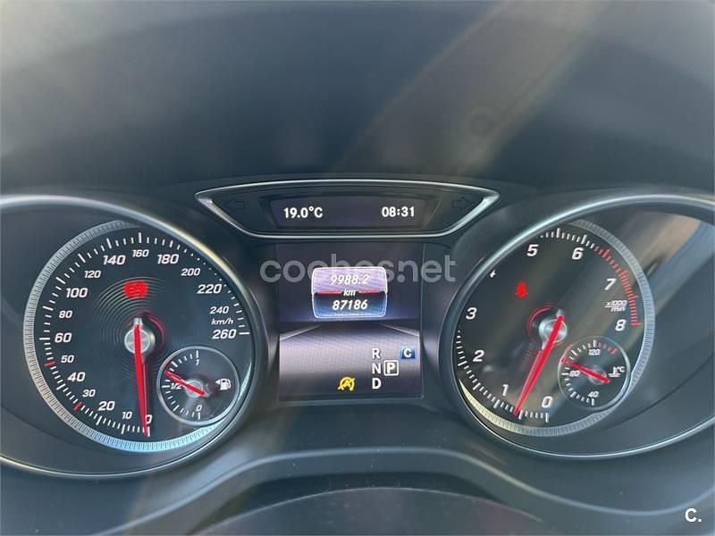 Usado Mercedes CLA180 122 CV (89 kW) 2018 Blanco Berlina