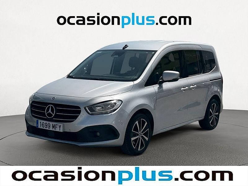 Usado Mercedes T180 116 CV (85 kW) 2023 Gris plata Monovolumen