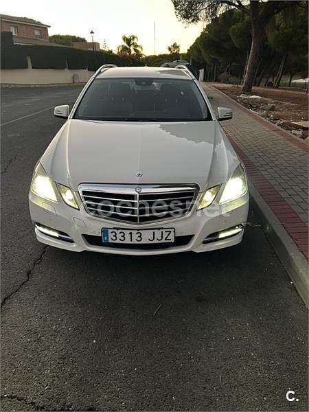 Usado Mercedes E350 Avantgarde 265 CV (194 kW) 2012 Blanco Familiar