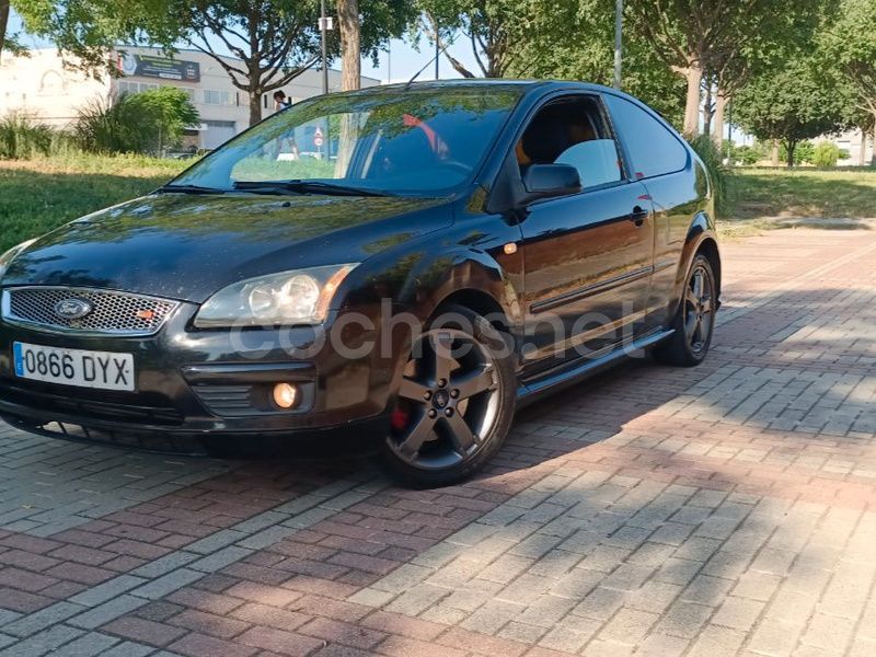 Negro Usado 2006 Ford Focus Sport Berlina | 1995 € (Precio justo) - Imagen 1/4